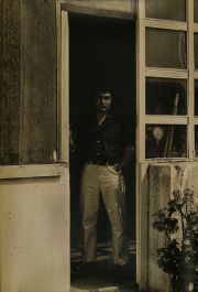MAKARIUS ' DEMIRJIAN', fotografa vintage sobre gelatina de plata. aL dorso Sello del autor.