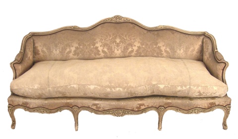 Sofa corbeille E. Luis XV laqueado tap seda verde floreada c/avs.
