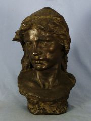 Fortini, Busto de bronce patinado.