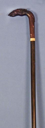 Baston de madera, Cabo talla madera mitologico
