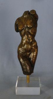 Marchese, Torso de mujer, escutura en bronce.