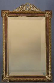 Espejo de mesa con marco plateado