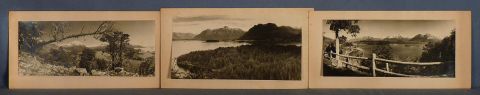 Fotos panorámicas Bariloche:'Lago Moreno y Nahuel Huapi', 'Isla Victoria' (dos) y 'Bosque de Arrayanes'. de 12 x 23,5cm.
