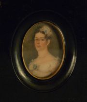 Miniaturas ovales pintadas, Nicolas Tomas del Campo y Maciel - Retrato de Sra con vestido blanco y tocado.