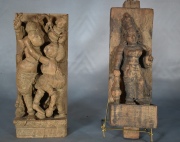 DEIDADES, dos tallas hindúes de madera labrada. Alto: 31 y 28 cm.