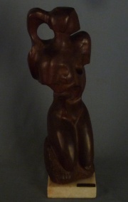 Simone, Leonardo. Pehuenche, escultura madera tallada