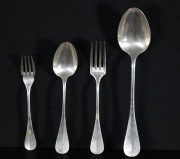 Cubiertos varios de metal 5 cucharas mesa, 5 tenedores mesa. 5 tenedores pescado,5 tenedores lunch, 2 cucharas servir.