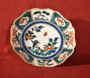 Plato porcelana Kutani. Diámetro: 15,3 cm