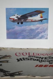 Colección Aviones Historicos de Iberia, carpeta con 14 Láminas Manuel Cuesta, 1 con averías.