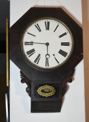 Reloj de pared Ansonia Norteamericano. Alto 61 cm. EEUU c. 1900.