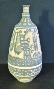 Vaso cerámica Delphos, estilo Griego. Alto: 52 cm.