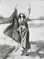 BERTA SINGERMAN, Fotografía Artistica de gran tamaño, circa 1935, mide: 18 x 24 cm.