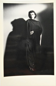 HEINRICH ANNEMARIE, fotografía artística de BERTA SINGERMAN, circa 1956.
