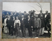 VEDIA PROVINCIA DE BUENOS AIRES, fotografía de gran tamaño en su portante original: HACENDADOS, CAPATACES Y PERIODISTAS
