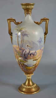 Vaso de porcelana con decoracin de garzas. Restaurado