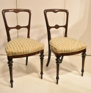 Cuatro sillas Louis Philippe, madera ebonizada y nogal.