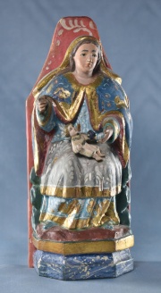 Virgen Sentada con Niño.Talla policromada con corona y ménsula. Brasil.tonio dVirgen Sentada con Niñ