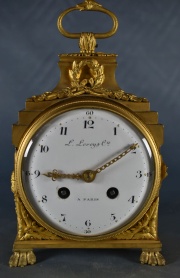 Reloj de mesa Leroy & Cíe. Caja de bronce al l´or Moulu. 23 cm. (16)