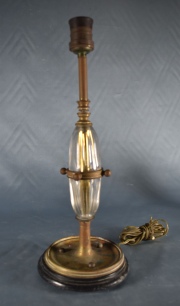 Lmpara Osler de mesa firmada. manchas. 39 cm. (1020)