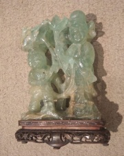 Figura en esmeralda tallada