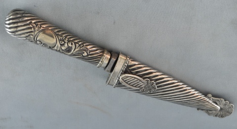 Cuchillo criollo de metal con hoja de acero Arbolito, Solingen.