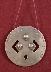 PRENDEDOR ARAUCANO (Pectoral), placa de importante tamao en forma