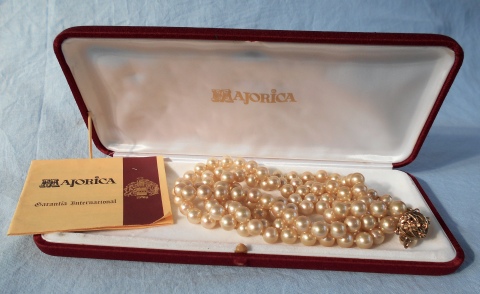 COLLAR, de perlas Majorica, con estuche original.