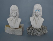 Dos bustos, esculturas en yeso representando a Marta Minujin. 9,6 cm.