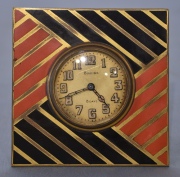 Reloj de mesa Art Deco, con esmalte. De la casa Blum Caussinac. 9 x 9 cm.
