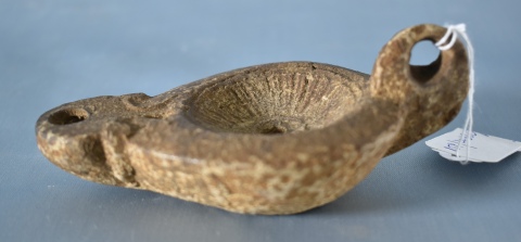 Lampara de aceite de cerámica,  Largo 11,5 cm.