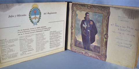 Album Ejercito Argentino Regimiento 2 de Artilleria Montada Reforzado . Azul 1946