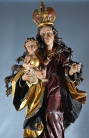 Virgen y el niño. Talla de madera policromada. Escuela centro-europea. Siglo XIX.