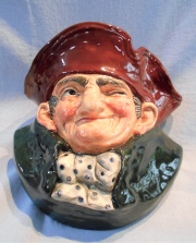 OLD CHARLEY WALL POCKET, de cerámica Royal Doulton. Alto: 17 cm.