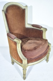 Bergere Luis XVI, laqueado tapizado en pana marrón con almohadon.