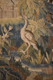 PAISAJE ARBOLADO CON AVES, tapicería francesa de lana. Mide: 188 x 227 cm.