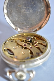 Reloj de bolsillo Ulises Nardin. Caja de metal. Diámetro: 4,9 cm.