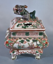 SAHUMADOR CHINO, en porcelana.