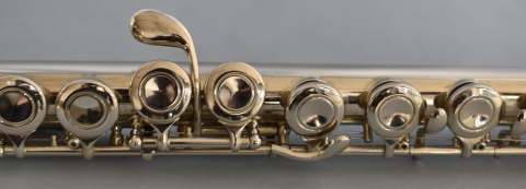 Flauta traversa del orfebre Louis Lot Brevete. Número 6243. Largo: 67,5 cm.