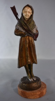 Roger Richard, bronce, Mujer con Guitarra. Alto total: 21,2 cm.