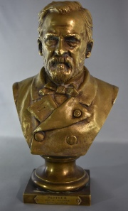 GAUDEZ, Adrien 'Pasteur', escultura en bronce. 25 cm.