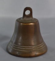 Campana de bronce, Soc. Rural de Rosario 1967. Alto: 10,5 cm.