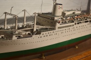 Crucero Pasteur, Dunkerque. M M. Largo barco: 88 cm. Vitrina mide: 37x104x23 cm.
