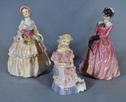 TRES FIGURAS, de porcelana Royal Doulton, Milady, Curly Looks e Irene.