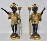 Par de Negros Venecianos, dos figuras de bronce patinado y dorado. Alto: 39 cm.